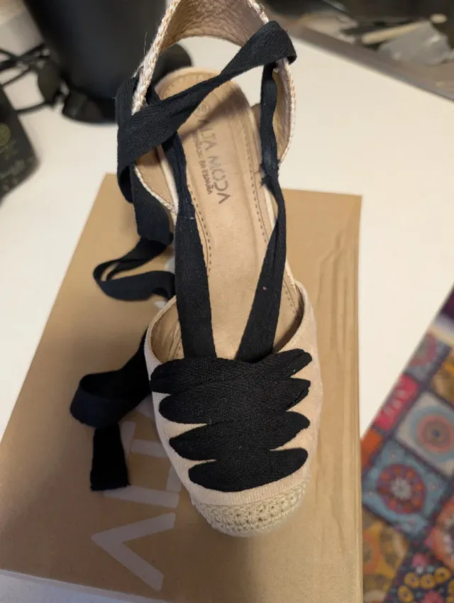 Alpargatas Alta Moda Beige y Negro