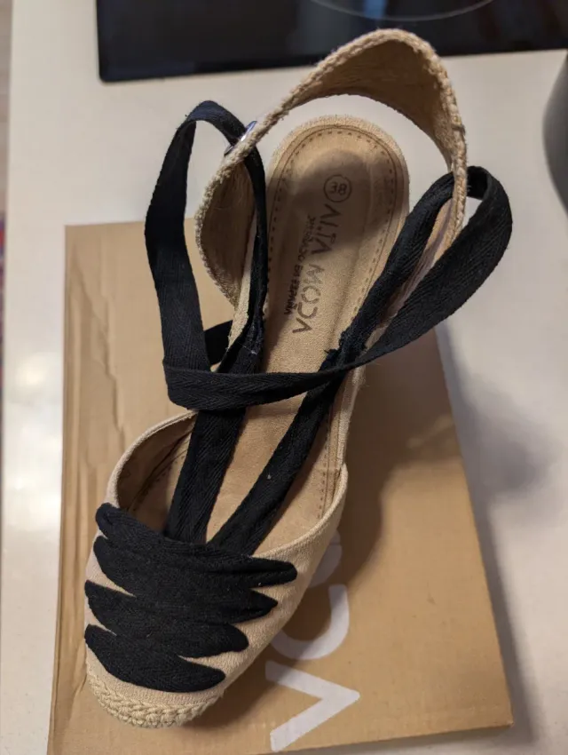 Alpargatas Alta Moda Beige y Negro