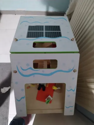 Casa de muñecas HAPE de madera