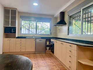 Chalet Villamarchante . PARTICULARES. Rústico