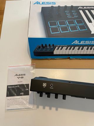 Teclado MIDI Alesis V49