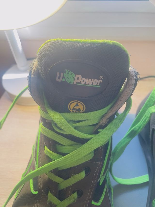 Calzado U-Power Gris y Verde