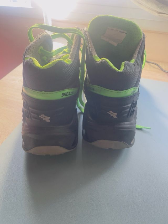 Calzado U-Power Gris y Verde