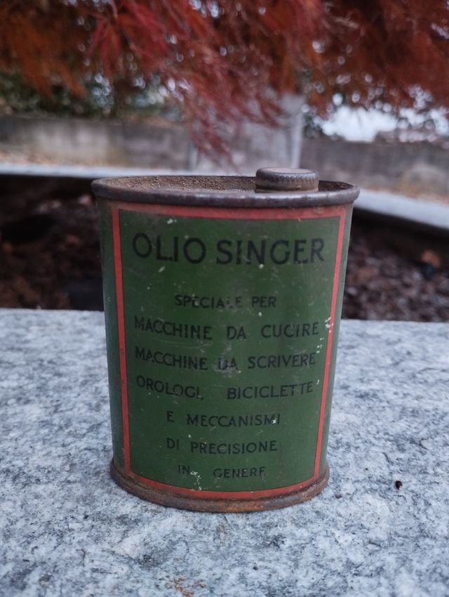 Lattina olio Singer