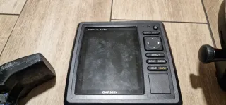 Nautica. Plotter Garmin, fishfinder y corredera.