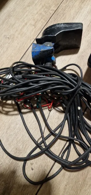 Nautica. Plotter Garmin, fishfinder y corredera.