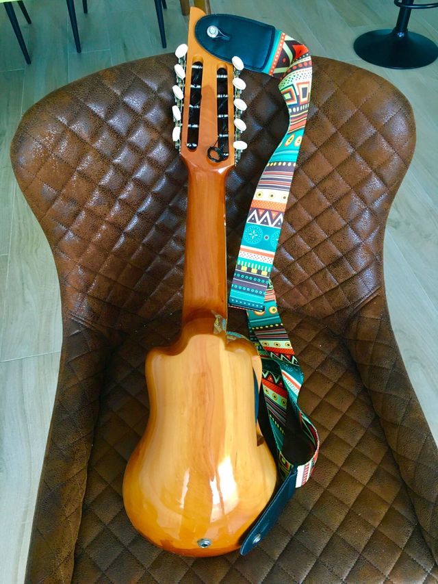 Charango Boliviano