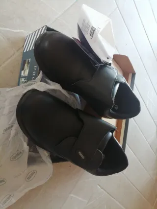 Zapatos negros Paredes