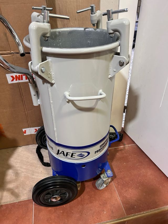 Calderín pintura Jafe 30L nuevo