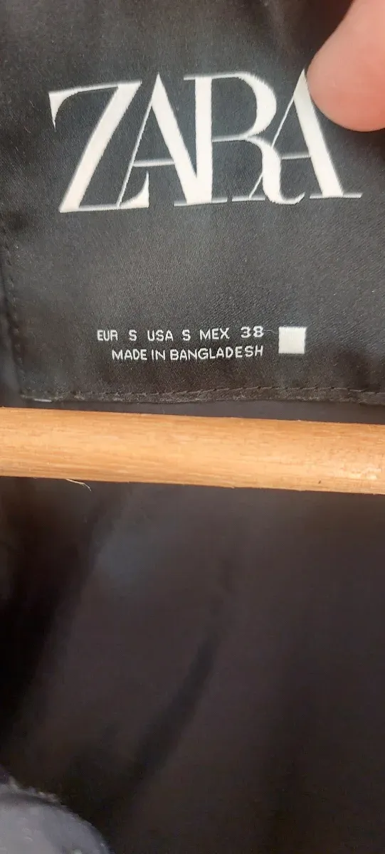 Chaqueta Zara azul marino como nueva