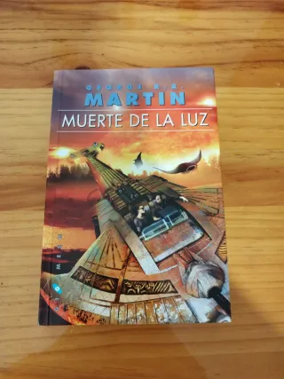Muerte de la luz (Gigamesh Ficción) (Spanish Ed...