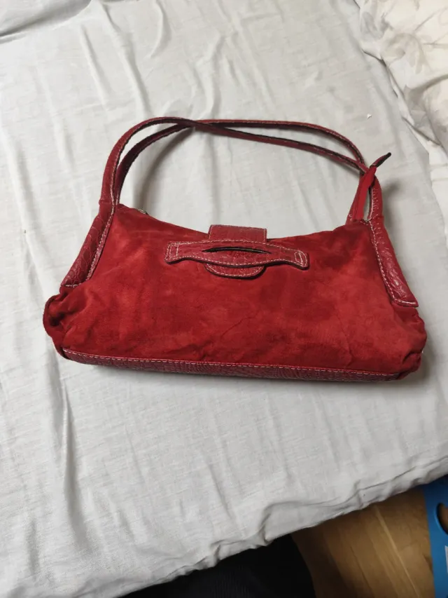Bolso rojo de ante y piel