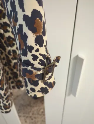 Gabardina estampado leopardo Blanco Talla M