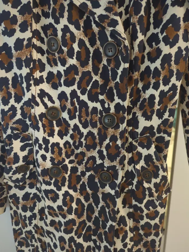 Gabardina estampado leopardo Blanco Talla M