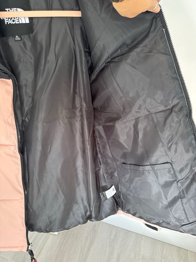 The North Face plumífero rosa y negro Talla XL