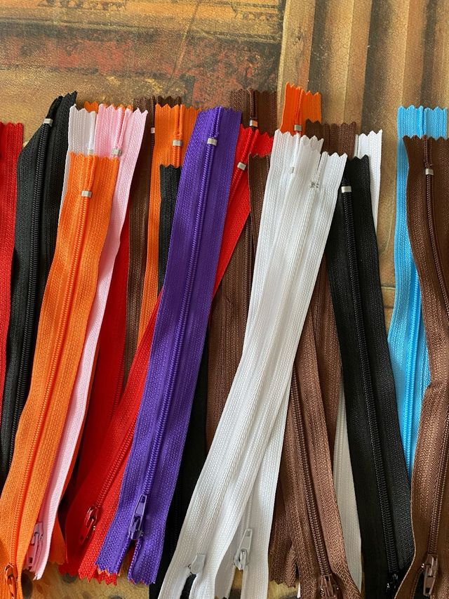 30 Cremalleras 24 cm