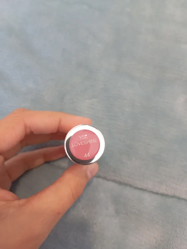 YSL Rouge Volupté Shine 44 Starred Red