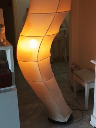 Lámpara de pie Tornado metal y tela