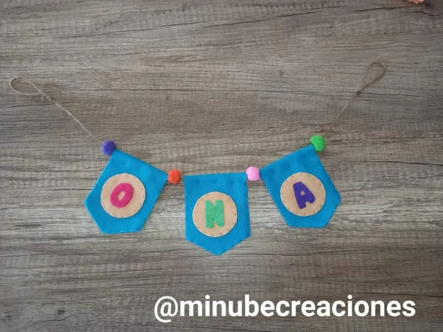 Guirnalda de banderines Nombre FIELTRO