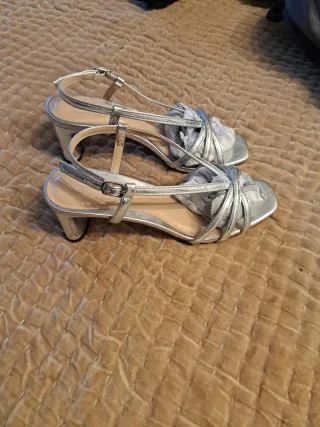 Sandalias Sfera Talla 36 Plateadas