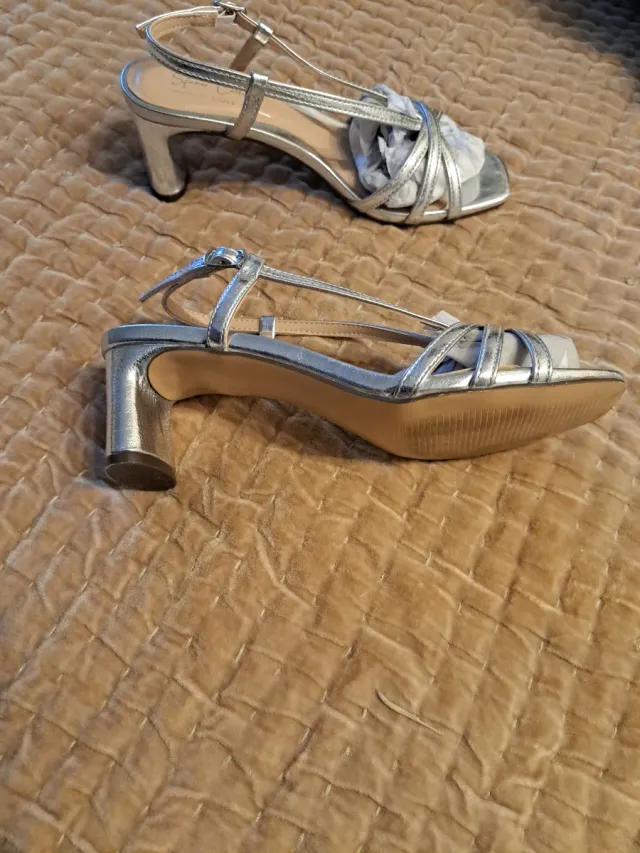 Sandalias Sfera Talla 36 Plateadas