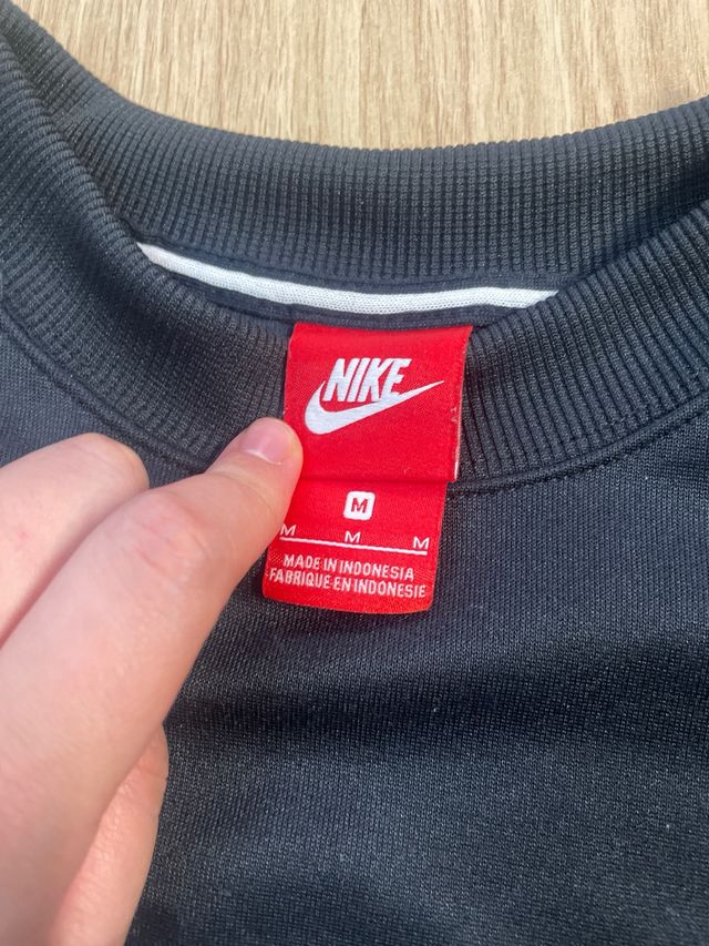 Sudadera Nike Negra y Blanca