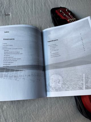 Ukelele Aria con Funda y Manual