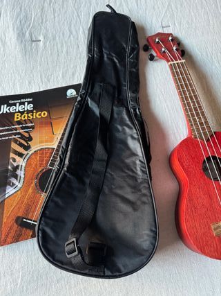 Ukelele Aria con Funda y Manual