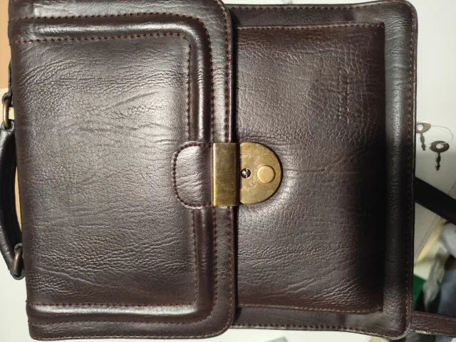 Bolso bandolera de piel marrón