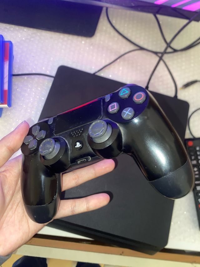 PS4 Slim Nera 500gb + Giochi FIFA