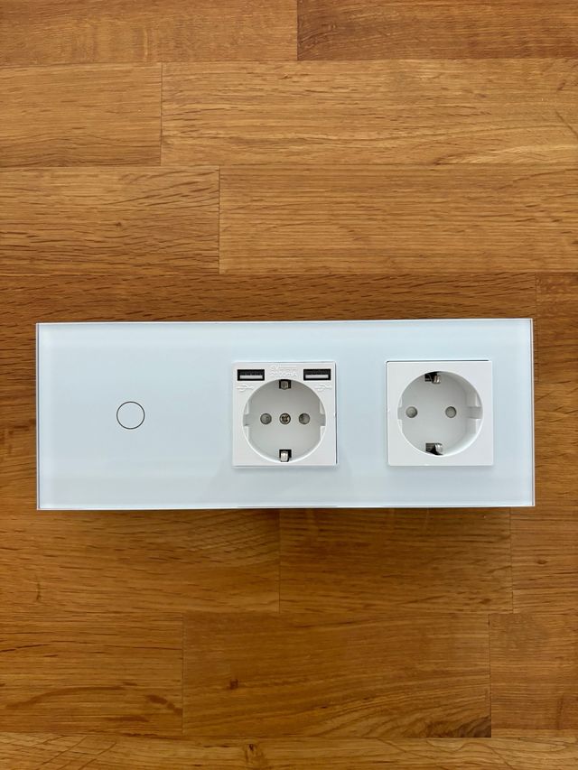 Pulsador + Doble Enchufe Bseed