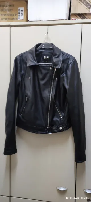 Giacca donna pelle nera ONLY