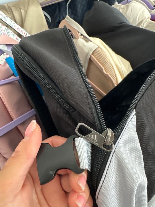 Mochila Adidas Negra y Gris