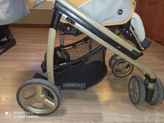 Carro de bebé Vector