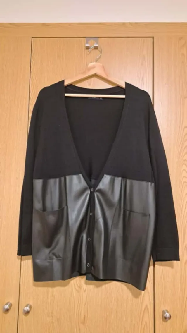 Chaqueta Zara Punto y Polipiel