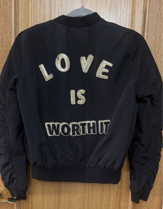 dos Chaqueta bomber satinada rosa y amarilla