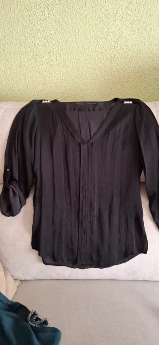 Blusa negra elegante