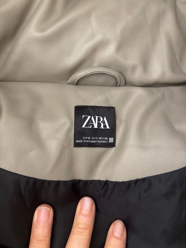 Chaleco acolchado Zara Beige Negro