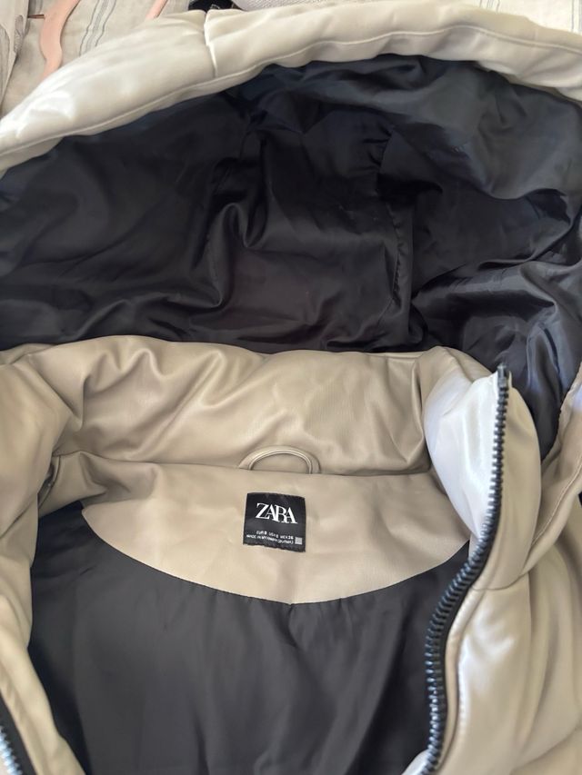 Chaleco acolchado Zara Beige Negro