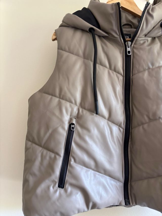 Chaleco acolchado Zara Beige Negro