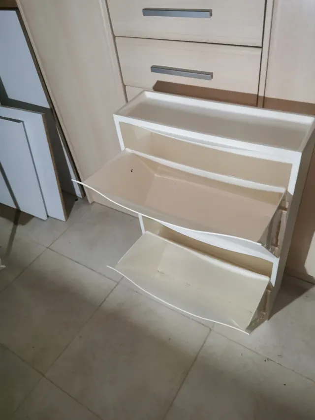 2 Zapatero blanco de plástico