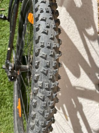 Bicicleta de Montaña Cannondale 27,5”.