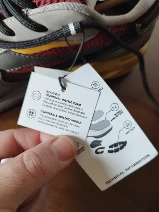 Scarpe sportive Zara uomo grigie rosse