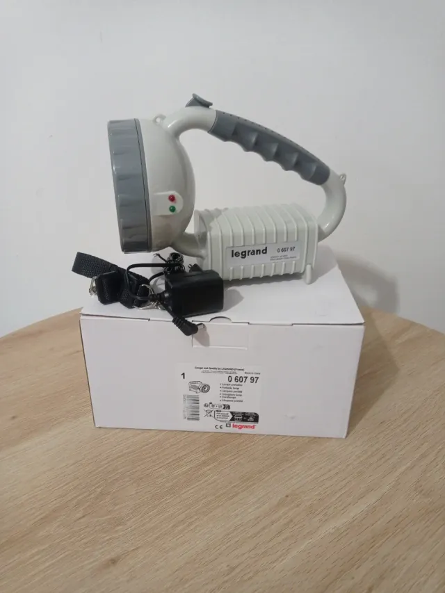 Linterna LED Recargable Legrand 0 607 97