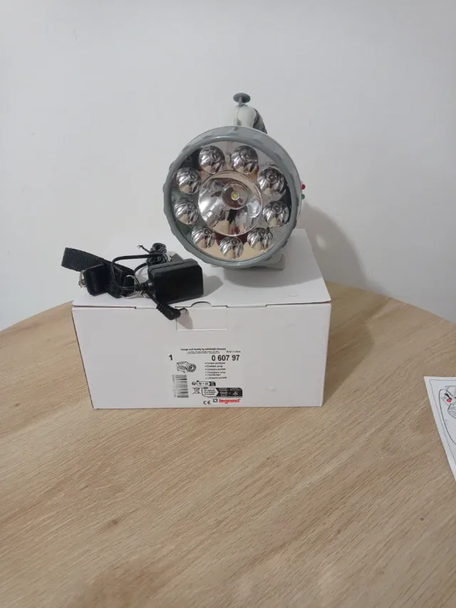 Linterna LED Recargable Legrand 0 607 97