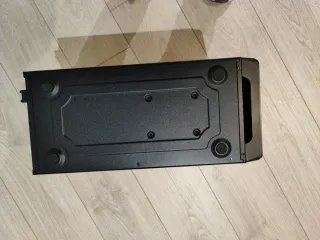 Computer case .Caja PC Metálica Negra