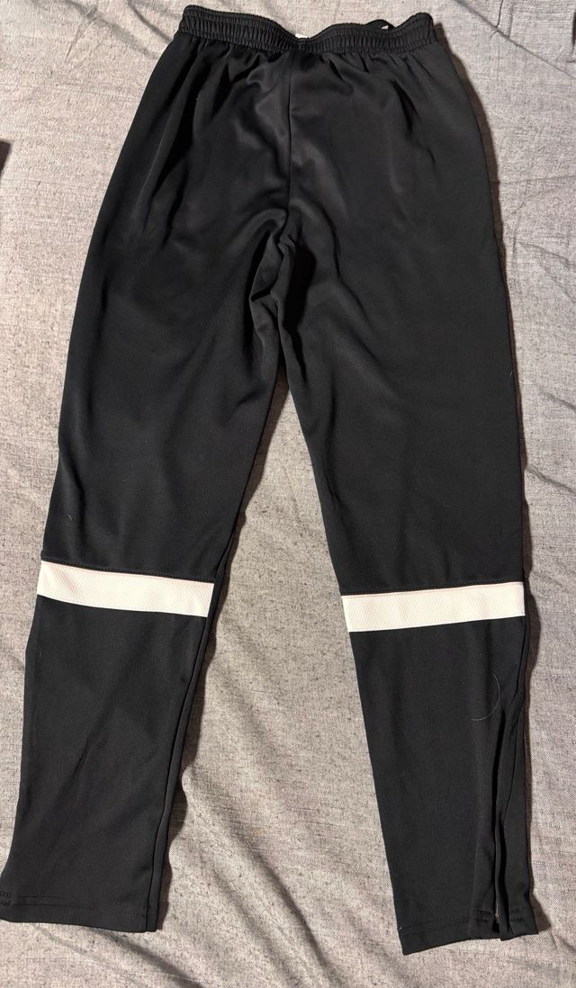 Chándal Nike Negro con Blanco