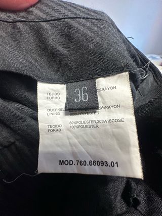 Traje de niño/joven negro y rojo