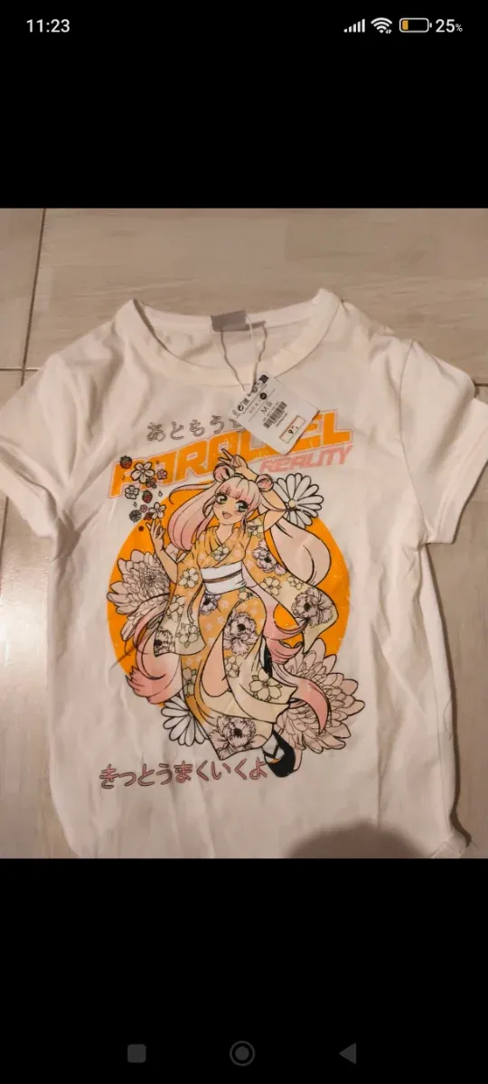 Camiseta Bershka Anime Estampado Mujer Talla S