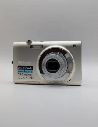 Cámara Nikon Coolpix S2500 Plata